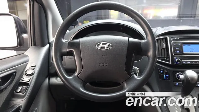 Hyundai Starex 2016 — фото 13