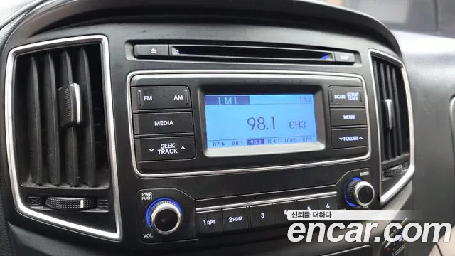 Hyundai Starex 2016 — фото 14