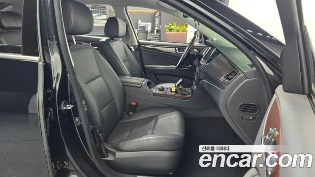 Hyundai Equus 2014 — фото 10