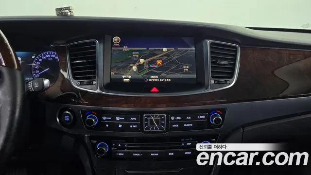 Hyundai Equus 2014 — фото 15