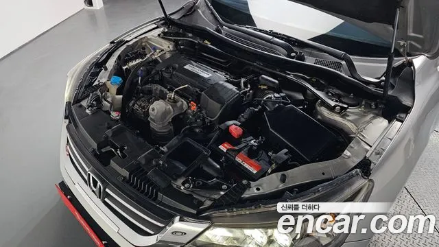 Honda Accord 2015 — фото 6