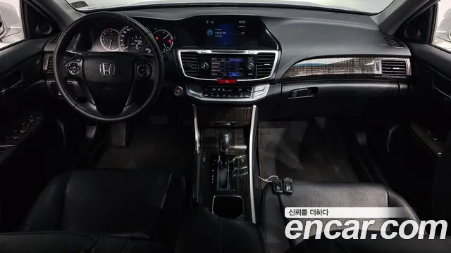 Honda Accord 2015 — фото 7