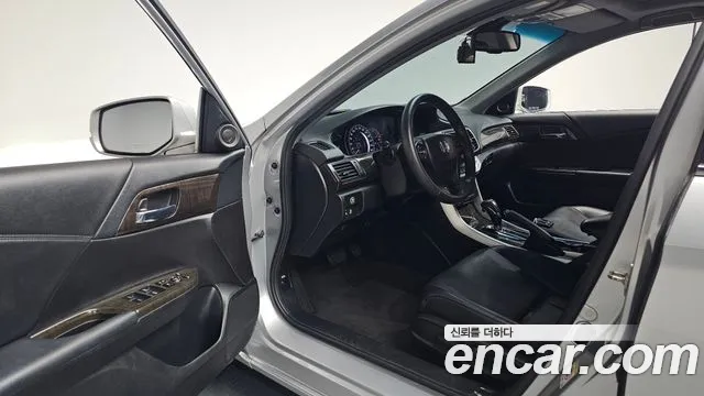 Honda Accord 2015 — фото 10