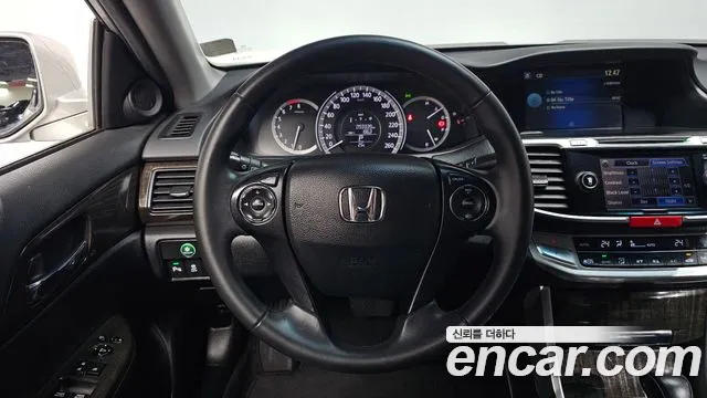 Honda Accord 2015 — фото 12