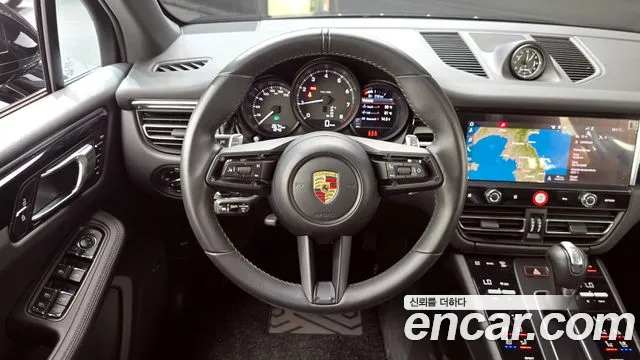 Porsche Macan 2024 — фото 13