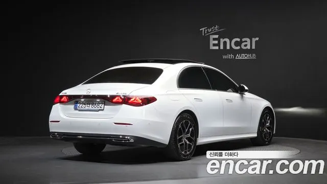 Mercedes-Benz E-Class 2025 — фото 2