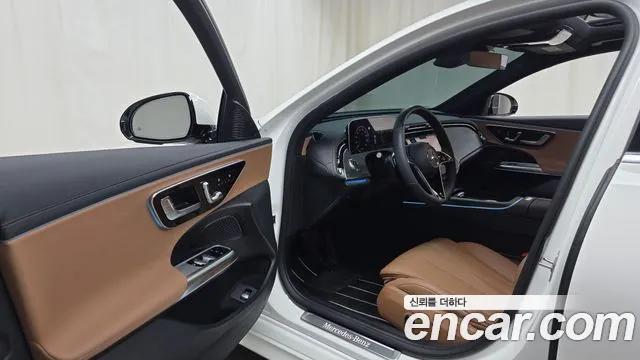 Mercedes-Benz E-Class 2025 — фото 13