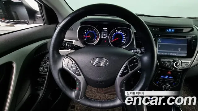 Hyundai AVANTE 2016 — фото 13