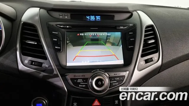 Hyundai AVANTE 2016 — фото 14