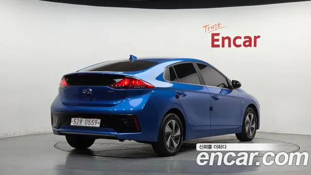 Hyundai Ioniq 2016 — фото 2
