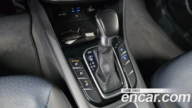 Hyundai Ioniq 2016 — фото 9