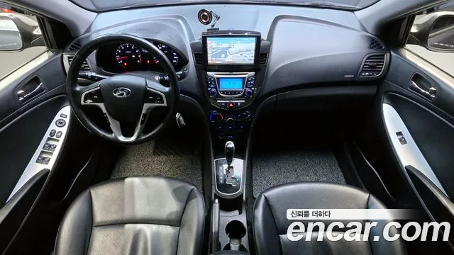 Hyundai Accent 2014 — фото 10