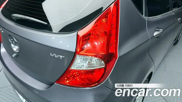 Hyundai Accent 2014 — фото 9