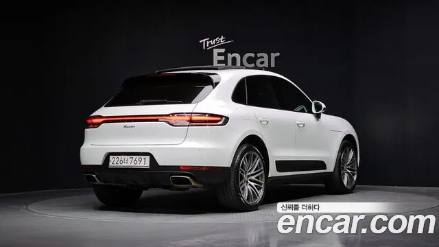 Porsche Macan 2019 — фото 2