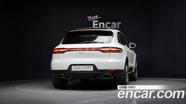 Porsche Macan 2019 — фото 4