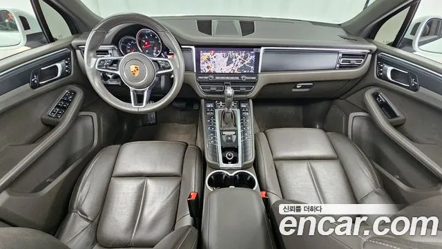 Porsche Macan 2019 — фото 10