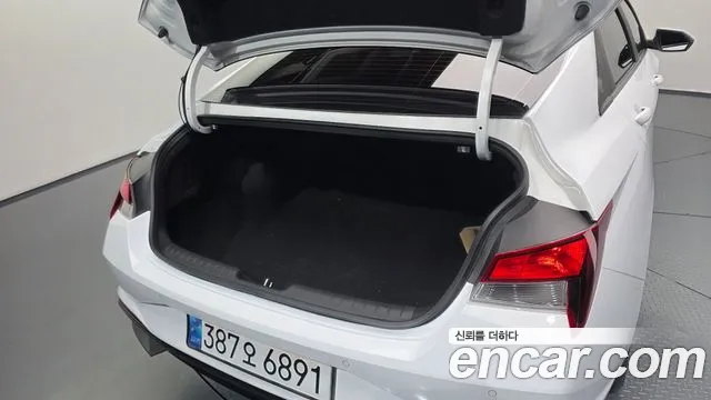 Hyundai AVANTE 2023 — фото 20
