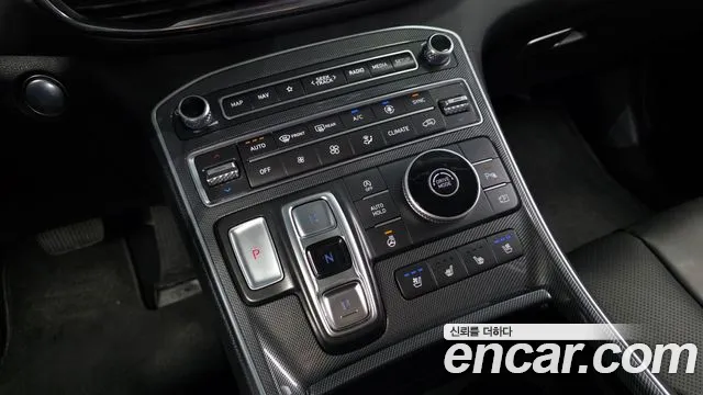 Hyundai Santafe 2023 — фото 12