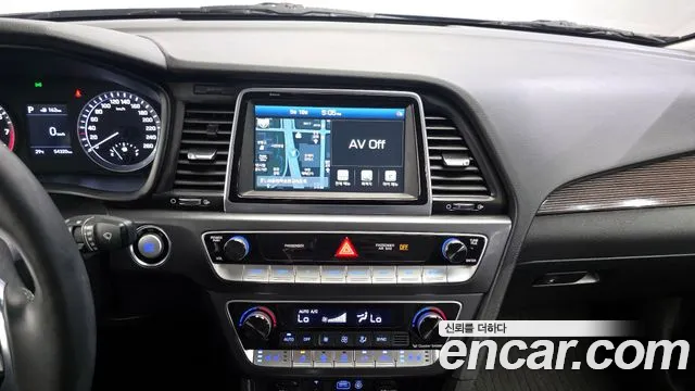 Hyundai Sonata 2018 — фото 14