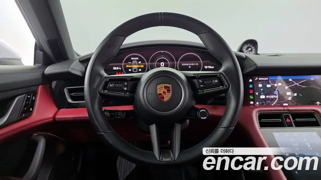 Porsche Taycan 2021 — фото 19
