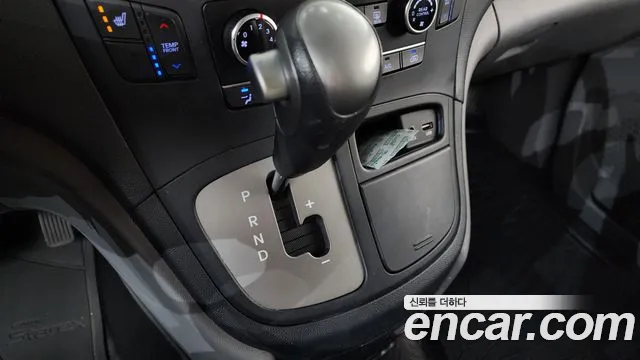 Hyundai Starex 2019 — фото 12