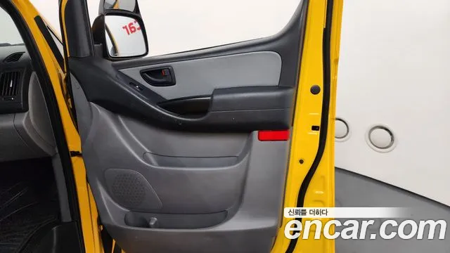 Hyundai Starex 2019 — фото 14