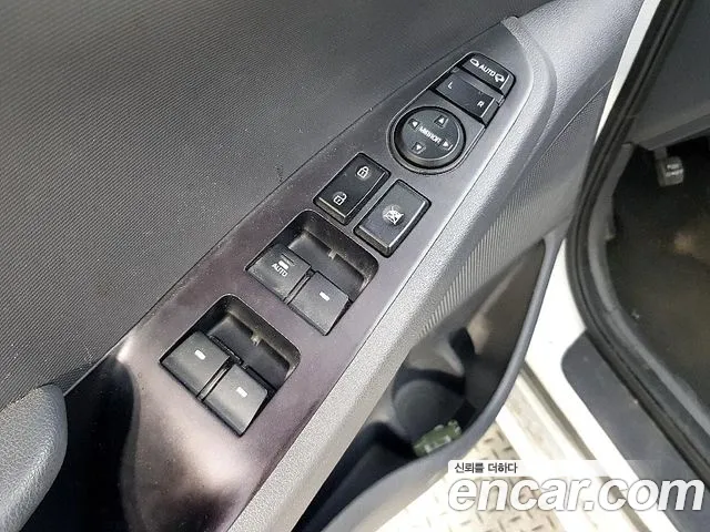 Hyundai Ioniq 2017 — фото 20
