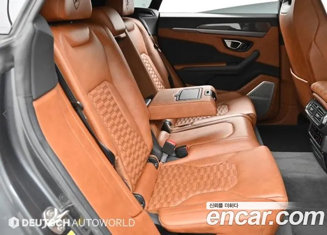 Lamborghini Urus 2019 — фото 12