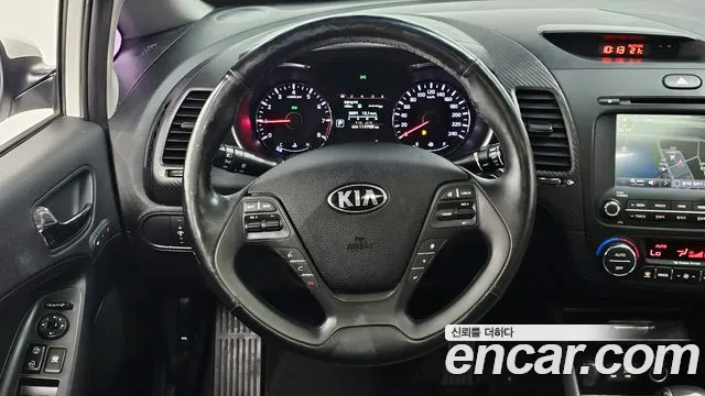 Kia K3 2015 — фото 14
