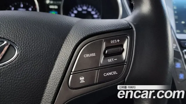 Hyundai Santafe 2016 — фото 18