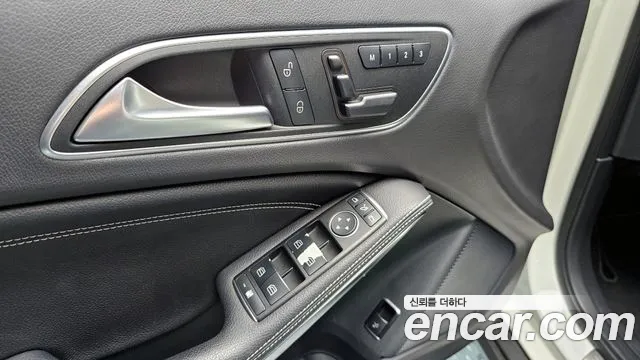 Mercedes-Benz GLA-Class 2016 — фото 16