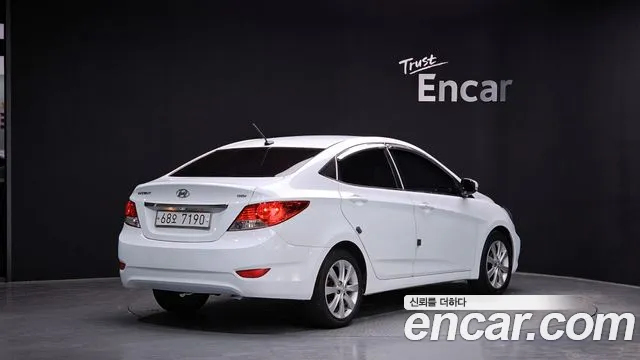 Hyundai Accent 2012 — фото 2