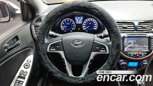 Hyundai Accent 2012 — фото 18