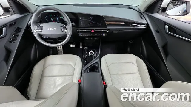 Kia Niro 2022 — фото 10