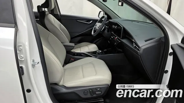 Kia Niro 2022 — фото 17