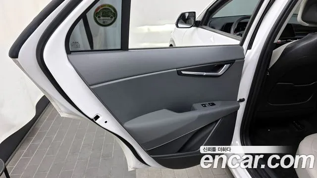 Kia Niro 2022 — фото 15