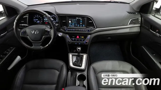 Hyundai AVANTE 2018 — фото 7