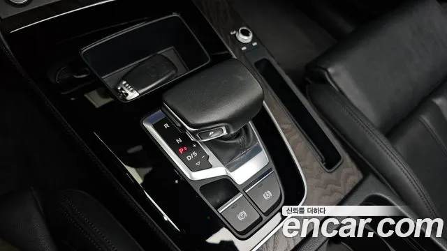 Audi Q5 2023 — фото 12