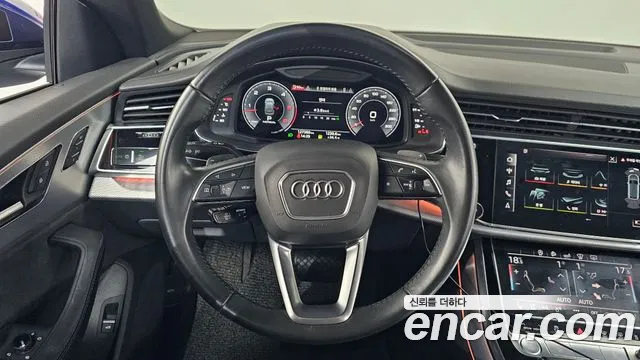 Audi Q8 2020 — фото 19