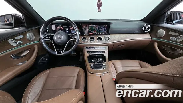 Mercedes-Benz E-Class 2021 — фото 10