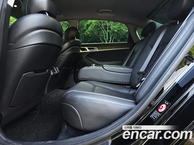 Hyundai Genesis 2015 — фото 17