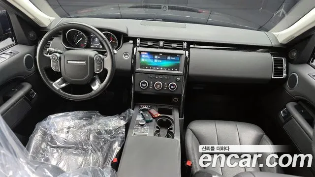 Land Rover Discovery 2018 — фото 10