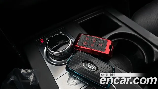 Land Rover Discovery 2018 — фото 12