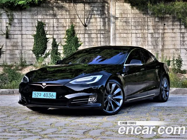 Tesla Model S 2017 — фото 1