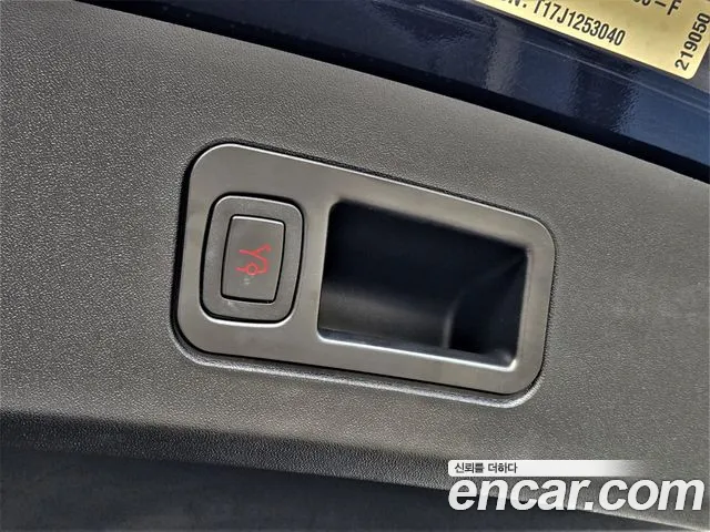 Tesla Model S 2017 — фото 17