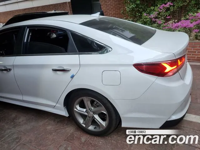 Hyundai Sonata 2018 — фото 10