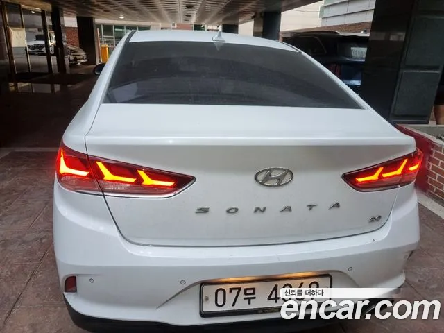 Hyundai Sonata 2018 — фото 19