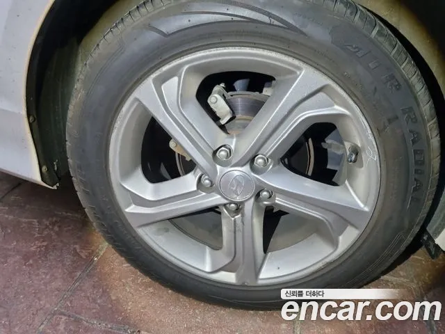 Hyundai Sonata 2018 — фото 12