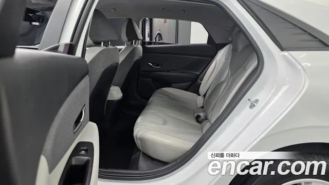 Hyundai AVANTE 2021 — фото 12