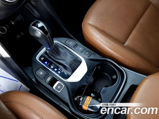 Hyundai Santafe 2016 — фото 12